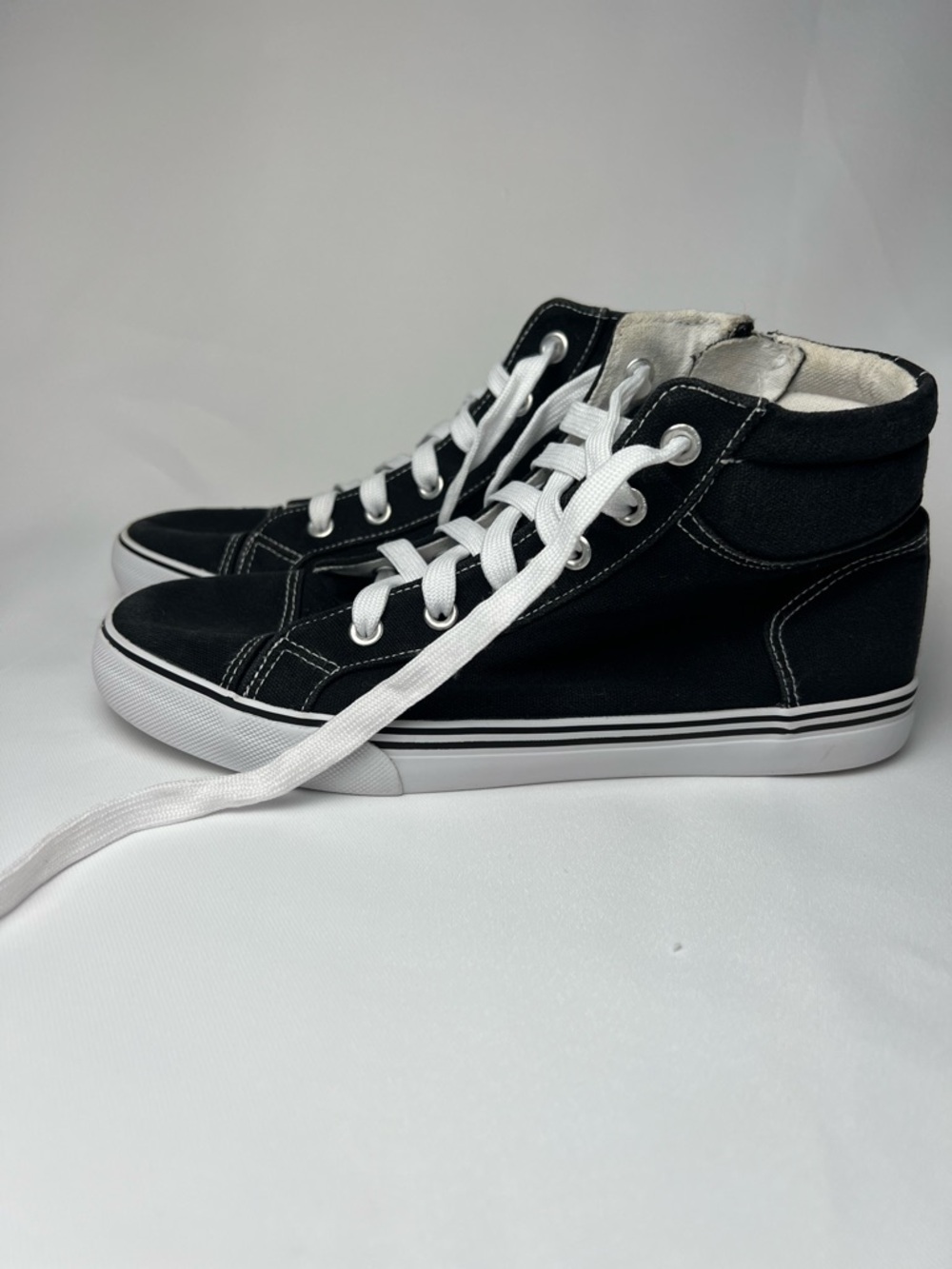 Tommy Bahama Big Girl Black Canvas High Top Unisex Sneakers Size 5 Lace Up & Zip